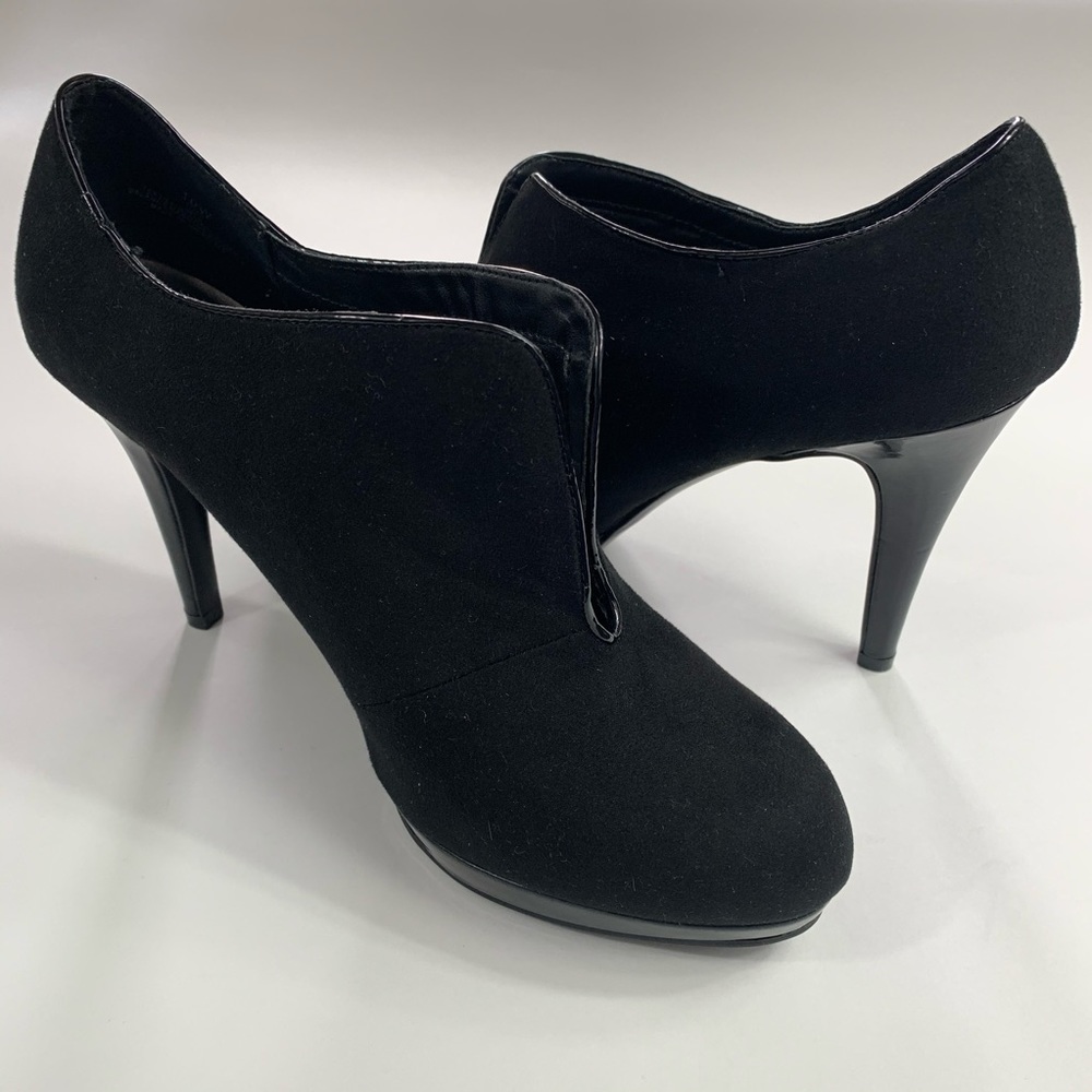 Impo platform bootie suede NWOT size 10 CS0267